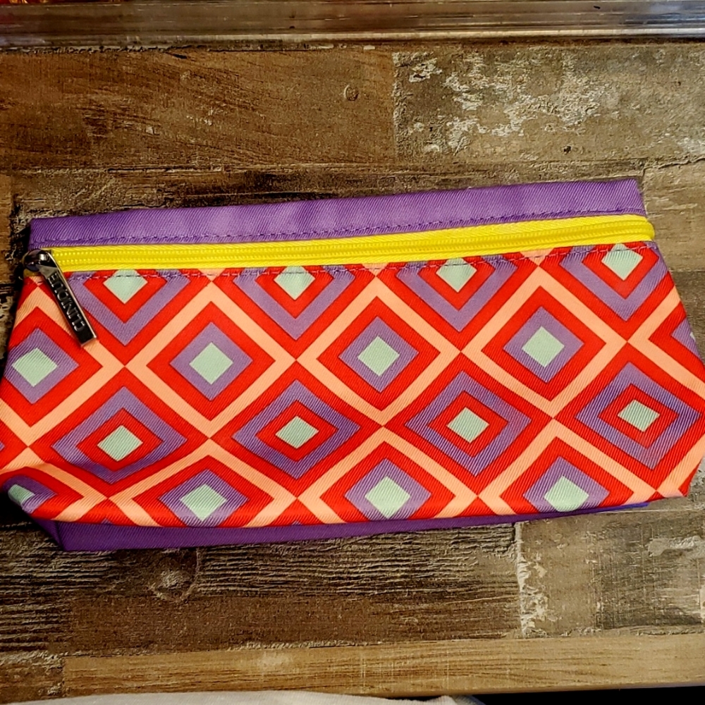 Medium makeup bag